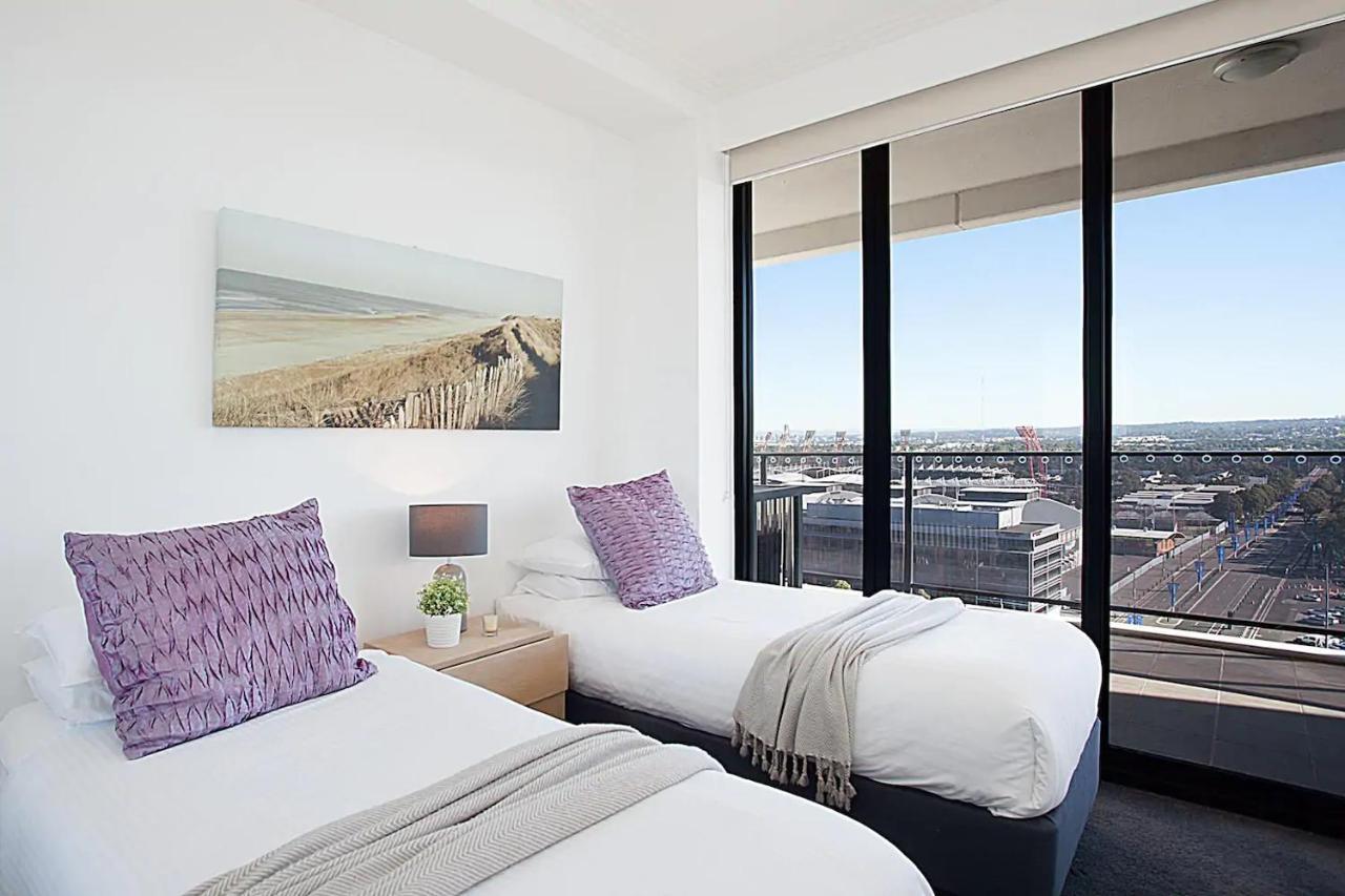 Australia Towers Shortozstay Sydney